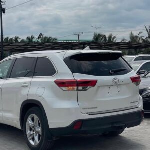 Toyota HighLander 2015